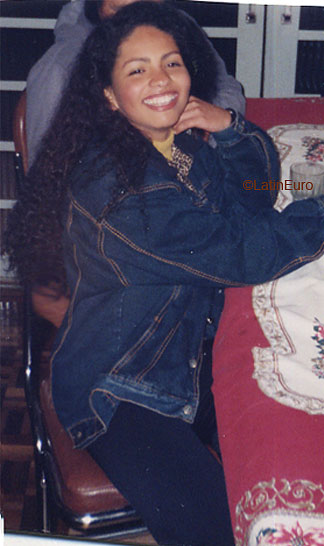 Date this sultry Brazil girl Luiza from SAO JOSE DOS PINHAIS B6387