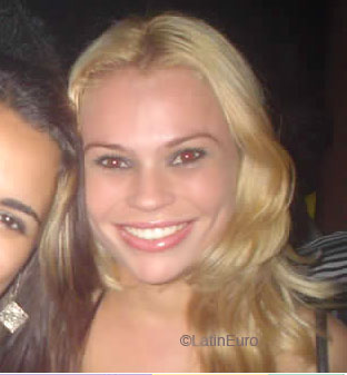 Date this tall Brazil girl Hevellin from PORTO B6436