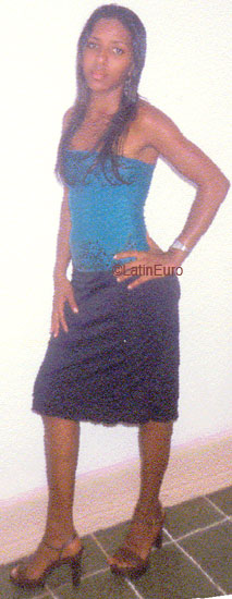 Date this nice looking Brazil girl Valdilene from  B6456