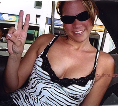 Date this funny Brazil girl Poliana from RECIFE B6474