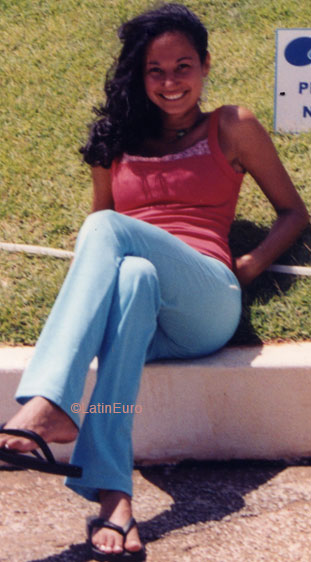 Date this funny Brazil girl Claudia from ILHEUS B6509