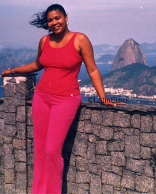 Date this happy Brazil girl Fraullein from RIO DE JANEIRO B6511