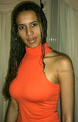 Date this sensual Brazil girl Liliane from OURO PRETO DO OESTE B6515
