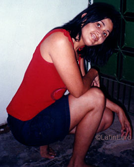 Date this nice looking Brazil girl Laudiceia from SAO PAULO B6517