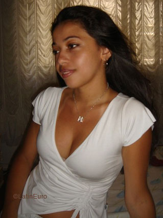 Date this voluptuous Brazil girl Melissa from RIO DE JANEIRO B6559