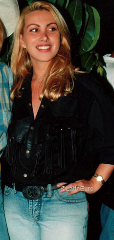 Date this gorgeous Brazil girl Nara from SAO PAULO B6686