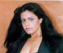 Date this nice looking Brazil girl Debora from  B6698