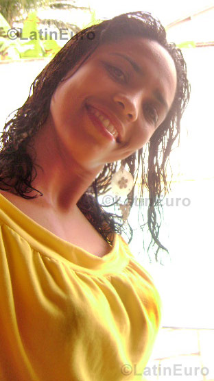 Date this stunning Brazil girl Debora from Santos B680