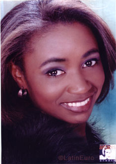 Date this fun Brazil girl Eduarda from ITU B6802
