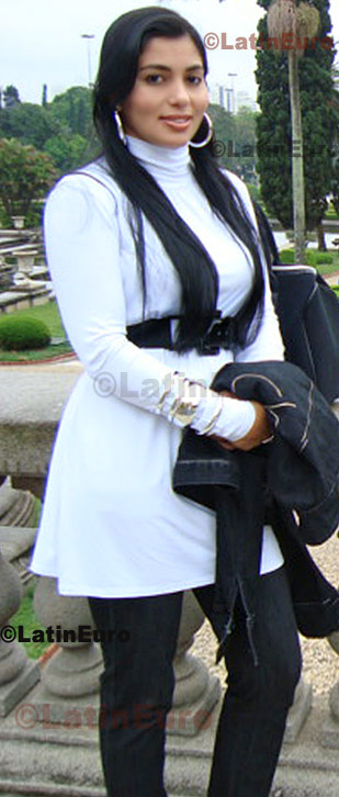 Date this young Brazil girl Daina from Manaus B683