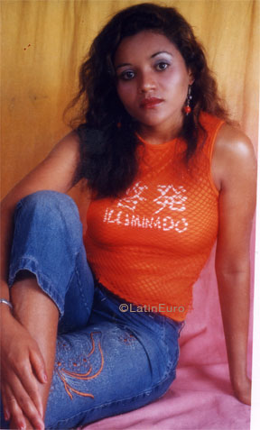 Date this attractive Brazil girl Ana from IMPERATRIZ B6872