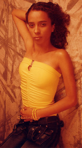 Date this beautiful Brazil girl Maria from GOVERNADOR VALADARES B6873