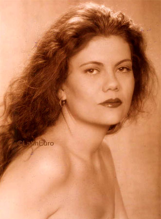 Date this nice looking Brazil girl Miriam from PAINS B6959