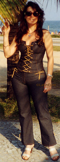 Date this sultry Brazil girl Christiane from RIO DE JANEIRO B6975