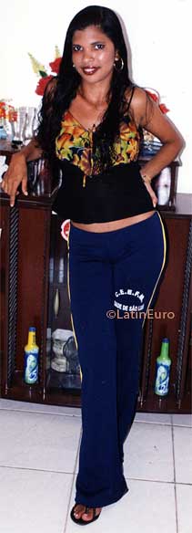 Date this hard body Brazil girl Karla from SAO LUIZ B6994