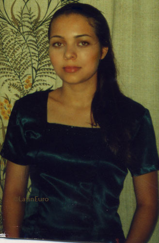 Date this sultry Brazil girl Elizangela from SAO PAULO B7001