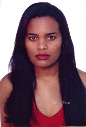 Date this sultry Brazil girl Gislene from BELO HORIZONTE B7103