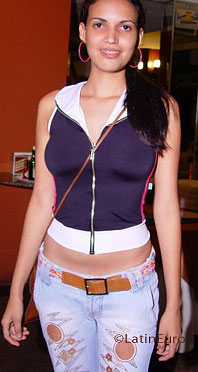 Date this foxy Brazil girl Kelcia from RONDONOPOLIS B7105