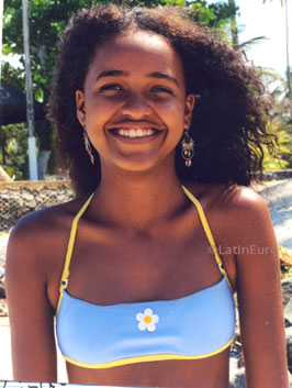 Date this sensual Brazil girl Priscilla from ILHEUS B7133