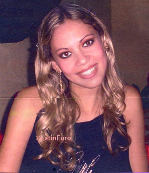 Date this happy Brazil girl Lorena from PARANA B7192