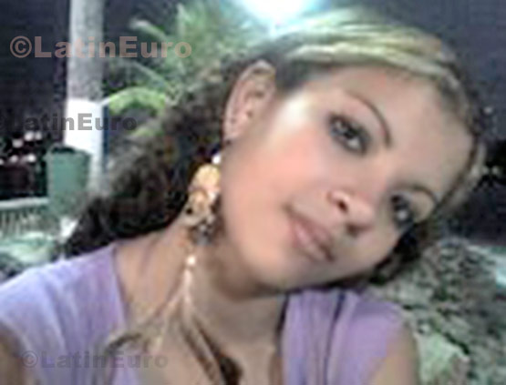 Date this funny Brazil girl Giullia from Santos B721