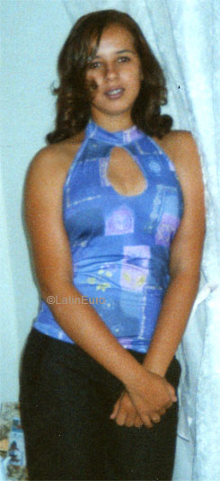Date this georgeous Brazil girl Clesiane from BOM JESUS B7235