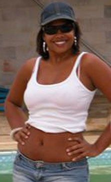 Date this hot Brazil girl Magna from SALVADOR B7352
