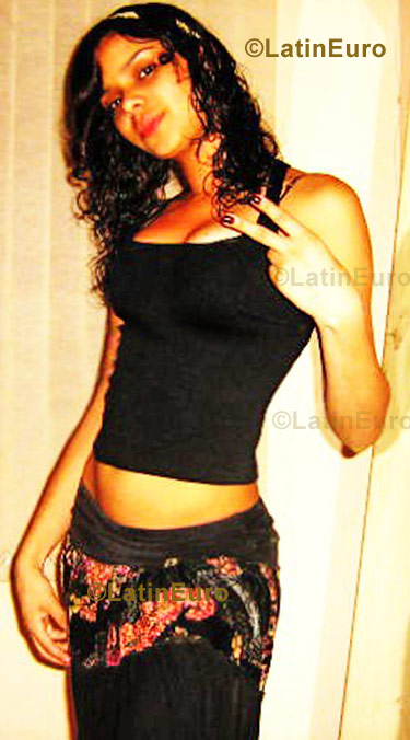 Date this sultry Brazil girl Aylla from Sao Paulo B742