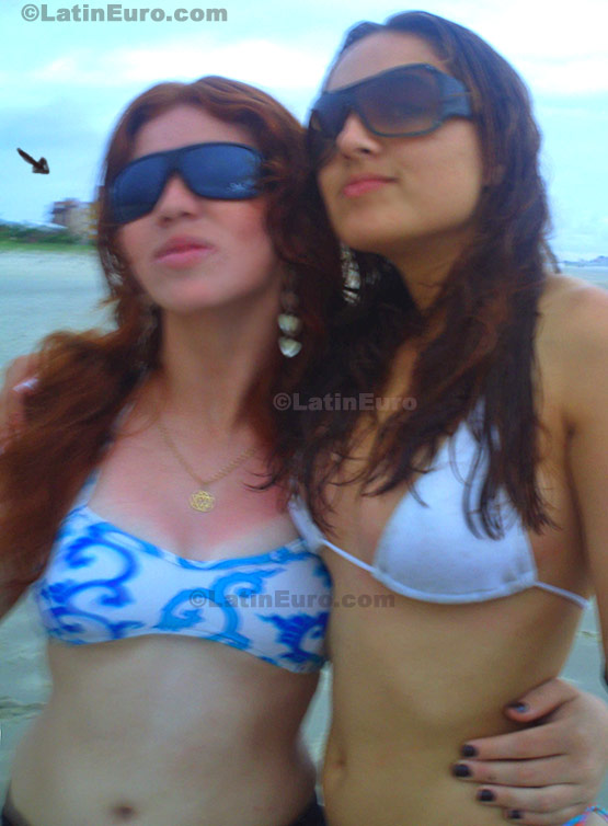 Date this stunning Brazil girl Dayane from Cascavel B75