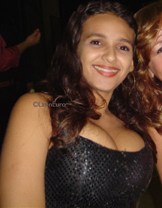 Date this good-looking Brazil girl Leide from FLORIDA B7516