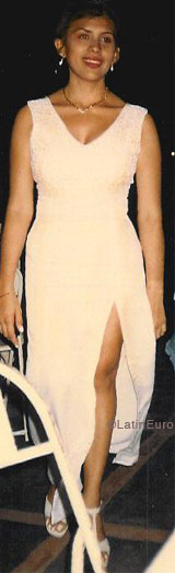 Date this pretty Brazil girl Francisca from GUARUJA B7531