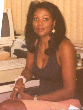 Date this happy Brazil girl Marcia from RIO DE JANEIRO B7570