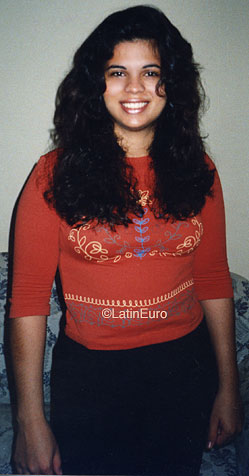 Date this charming Brazil girl Carol from RIO DE JANEIRO B7576