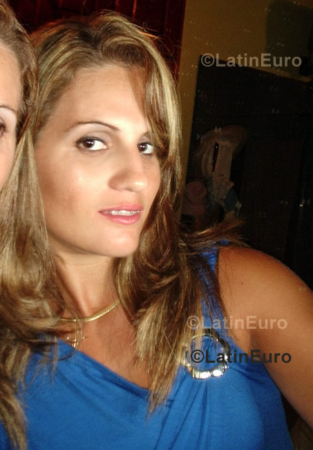 Date this charming Brazil girl Luciana from Varzea Grande B758