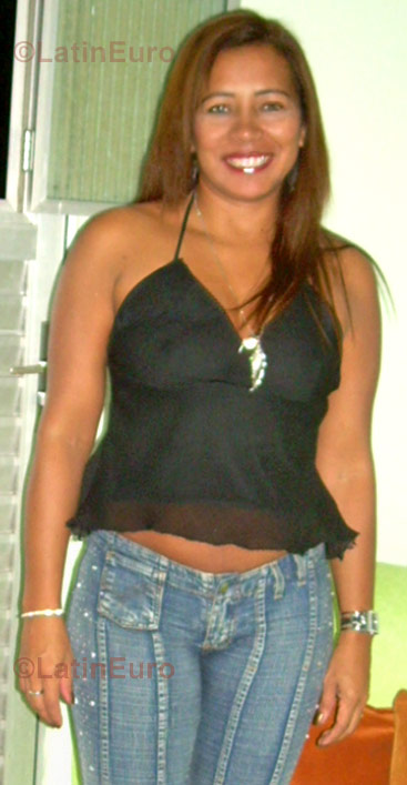 Date this happy Brazil girl Sheyla from Manaus B773