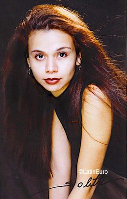 Date this attractive Brazil girl Paula from CAMPO MOURAO B7812