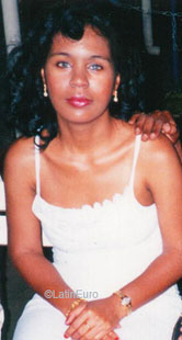 Date this nice looking Brazil girl Kelly from TANQUE B7813