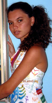 Date this attractive Brazil girl Luzineide from PARNAIBA B8034