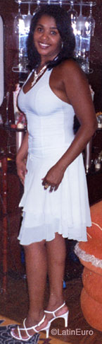 Date this pretty Brazil girl Lucinha from BELO HORIZONTE B8082