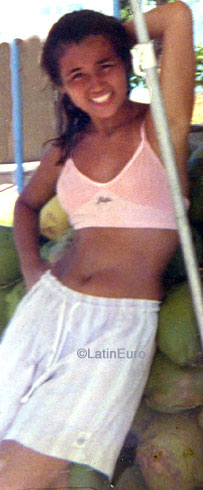 Date this attractive Brazil girl Ana from SAO PAULO B8105