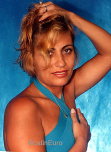 Date this attractive Brazil girl Maria from RIO DE JANEIRO B8123