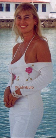 Date this charming Brazil girl Valeria from SAO PAULO B8132