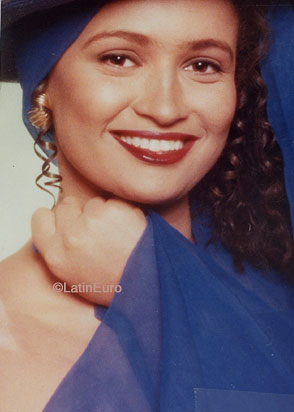 Date this sultry Brazil girl Simone from JUNDIAI B8182