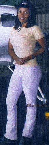 Date this hard body Brazil girl Esdria from SAO VICENTE B8217