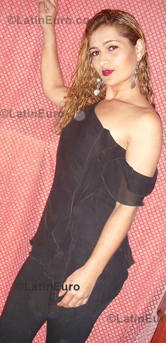 Date this passionate Brazil girl Cristeane from Ribeirao Das Neves B823