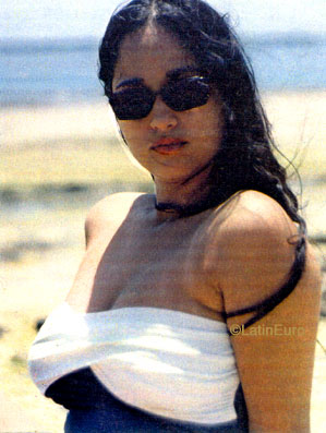 Date this beautiful Brazil girl Adriana from MACEIO B8284