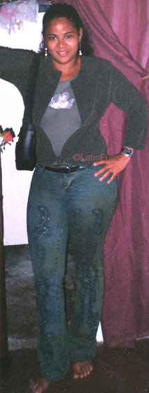 Date this lovely Brazil girl Luciane from SALVADOR B8401