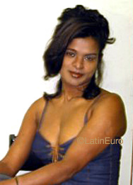 Date this nice looking Brazil girl Teonilia from TAGUATINGA B8428