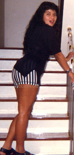 Date this voluptuous Brazil girl Geysa from MORENO B8454