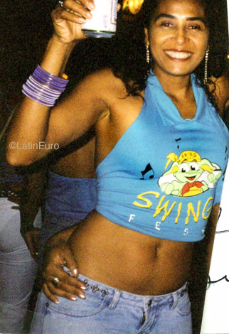 Date this foxy Brazil girl Eliana from SALVADOR B8681